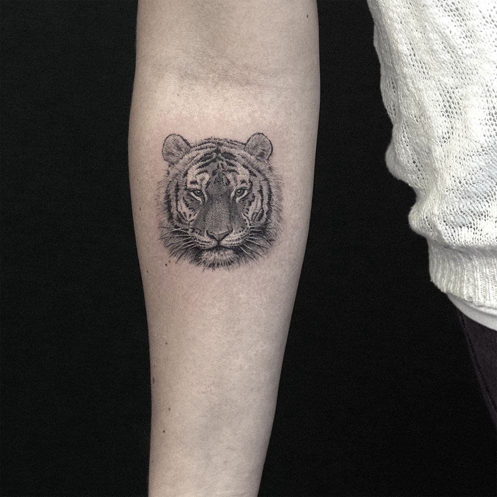 micro tattoo
