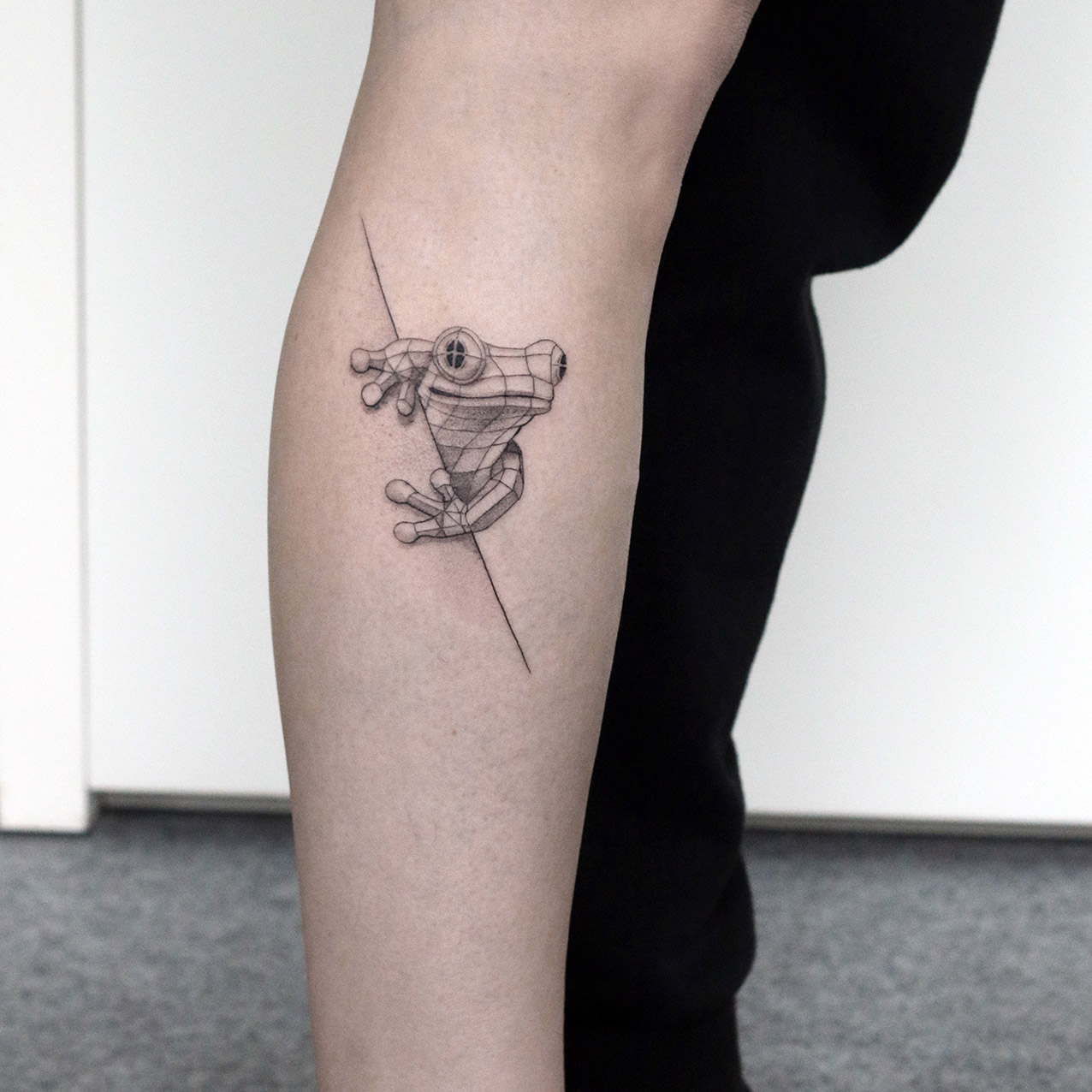 micro tattoo