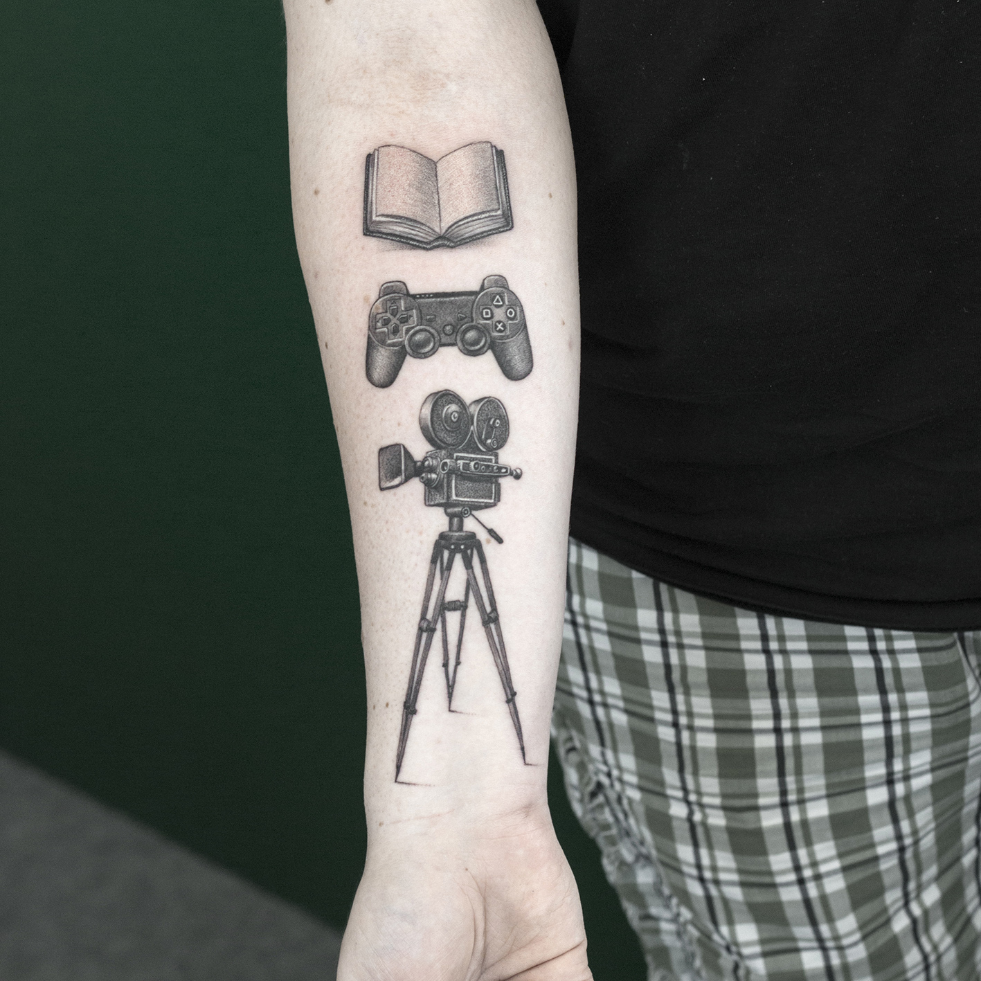 micro tattoo